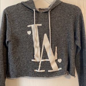 Long sleeve cropped top